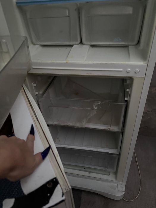 Холодильник INDESIT