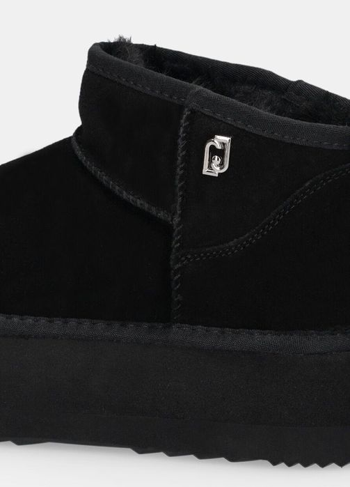 Топли боти на платформа Liu Jo