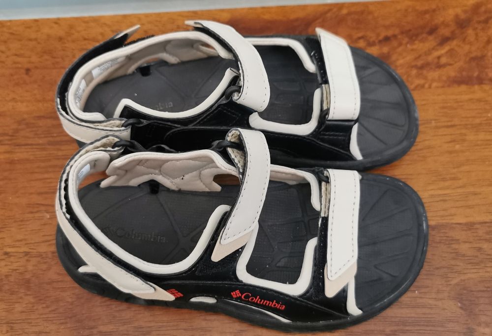 Детски маратонки, ботуши и сандали.