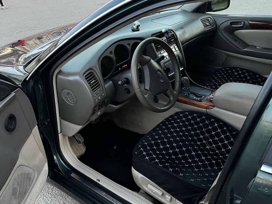 Lexus GS300  продам