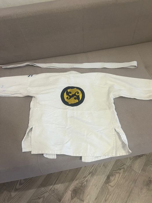 Продам кимоно детское