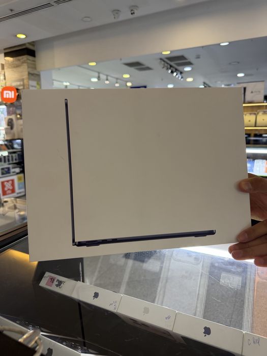 MacBook Air 13 M 2 16/256 GB