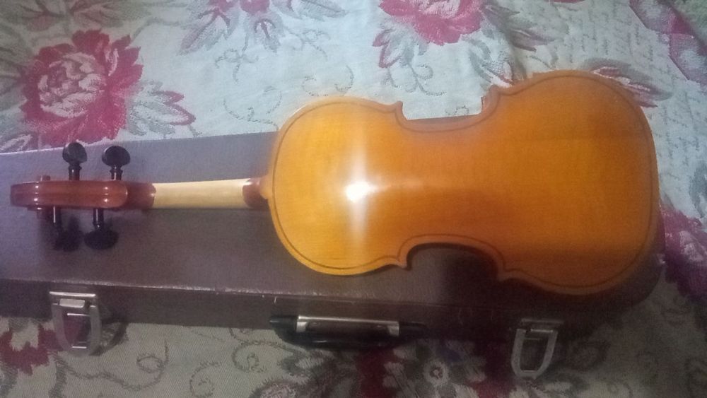 Скрипка, московская, четвертушка, в отличном состоянии