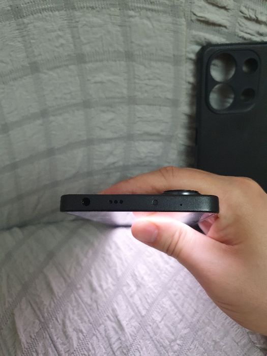 Srochna sotiladi Xiaomi Redmi Note 13 8+8/256Gb Black Original Igravoy