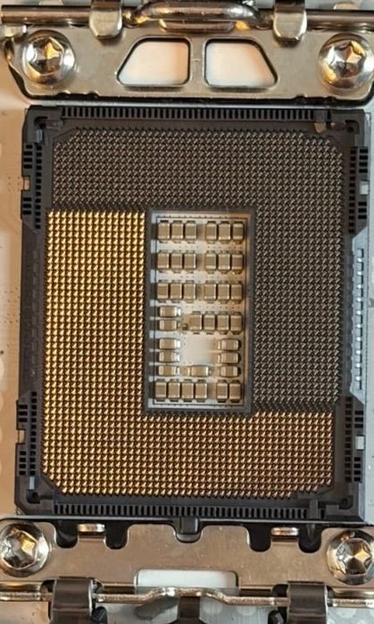 ASUS Strix Z890-A Intel LGA-1851 дъно. Core Ultra.