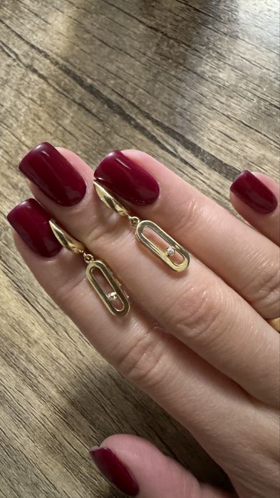 Золотые серьги Messika