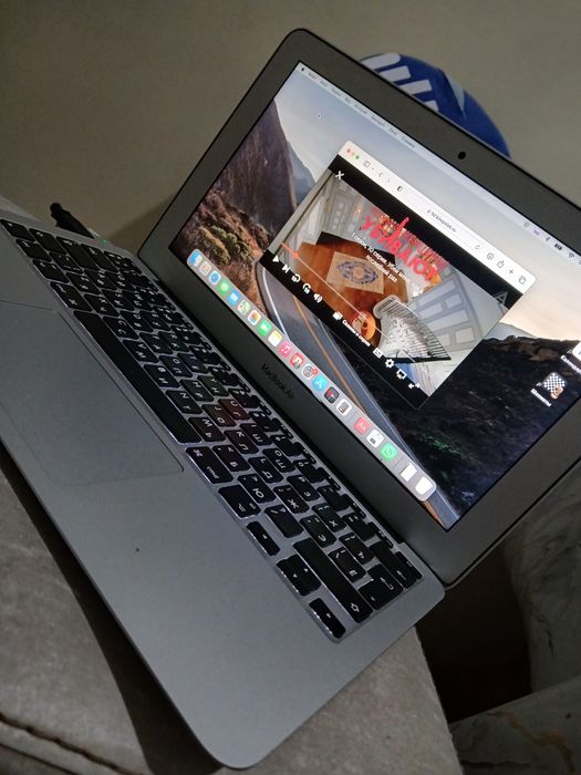 Макбук в отл сост  core i 5