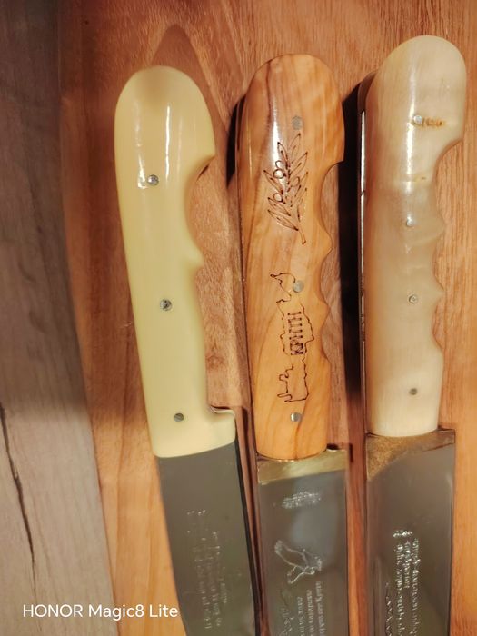 Критски нови ножове