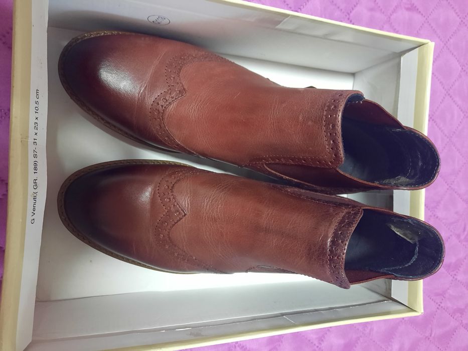 Vând ghete DAMA PIELE ,NOI 180 Lei