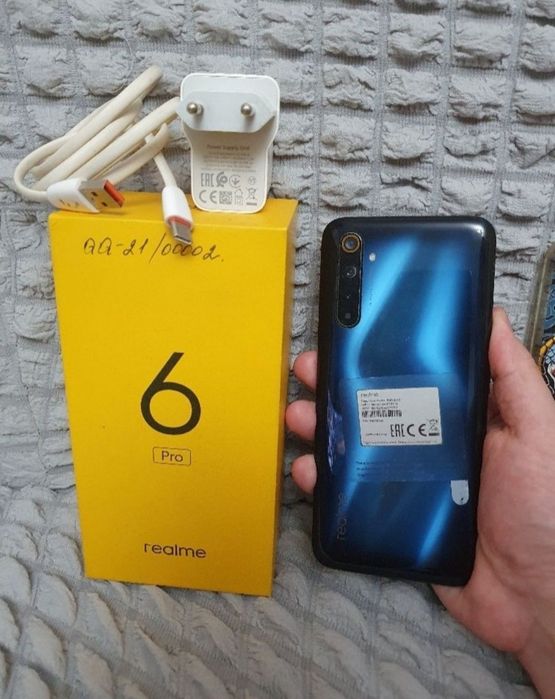Realme 6 Pro Xotirasi 8/128GB Rangi Blue Holati yaxshi Zo'r Karobkali