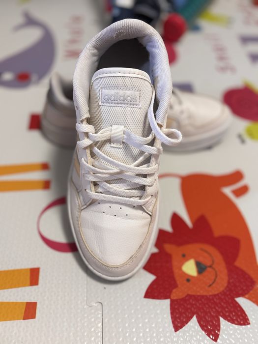 Adidași adidas mărimea 38