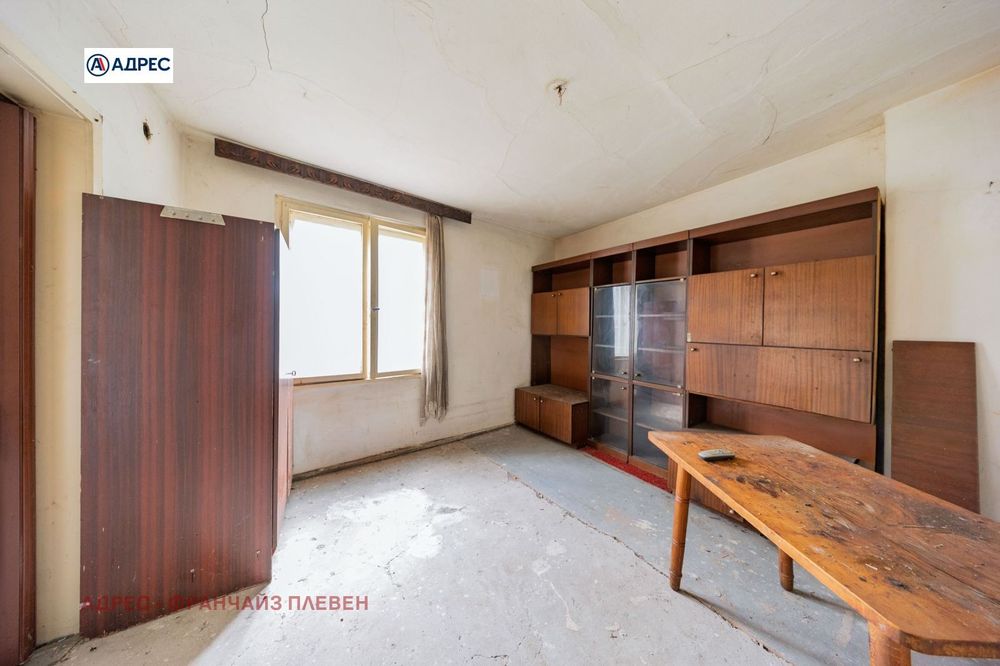 Къща в Плевен-Идеален център площ 80 цена 82000