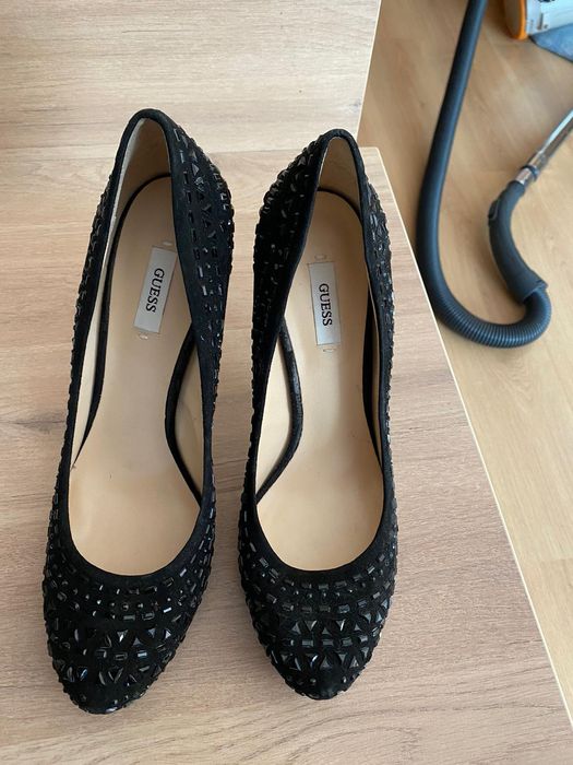 Pantofi de dama Guess