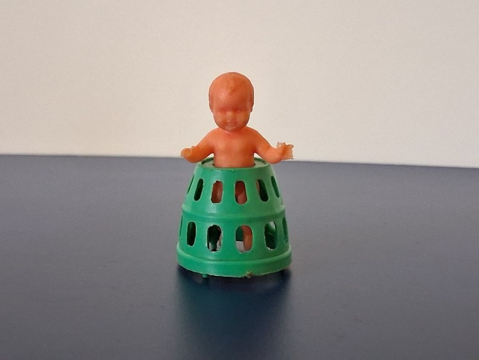 ЛОТ Стари Играчки от Шоколадови Яйца Kinder