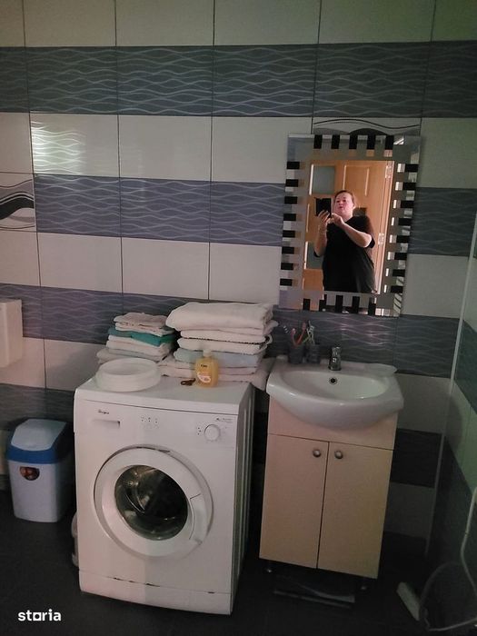 Casă cu 3 camere, garaj și piscină