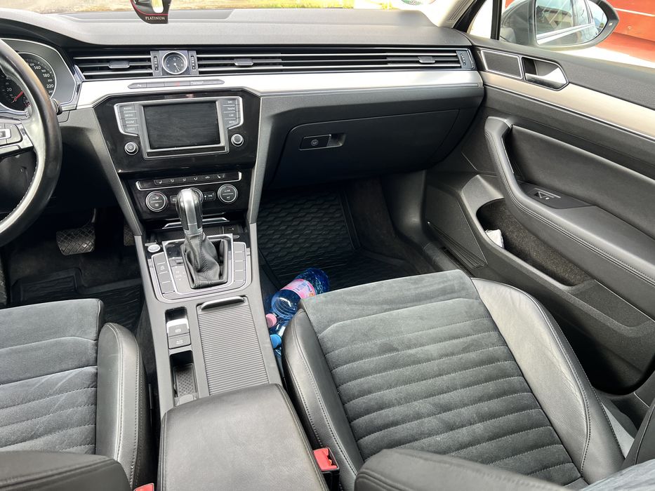 Vand passat B8, motor 2 litri diesel, 150 cai automată.