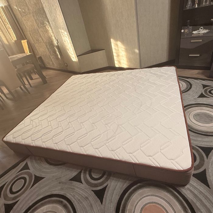 Продается абсолютно новый двуспальный матрас Турция (размер 180х200)