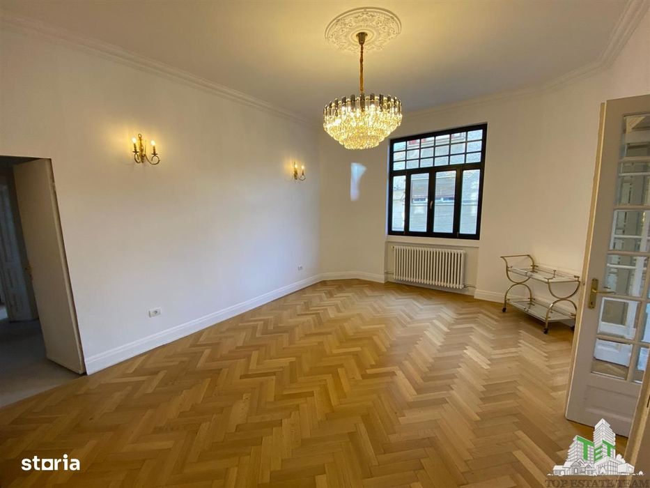 Apartament de vanzare cu 5 camere, imobil consolidat — fotografia 3