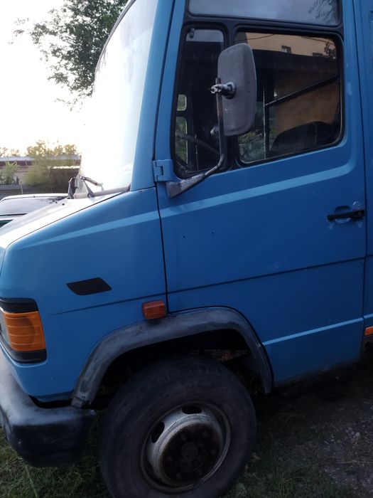Продаю Мерседес 609D