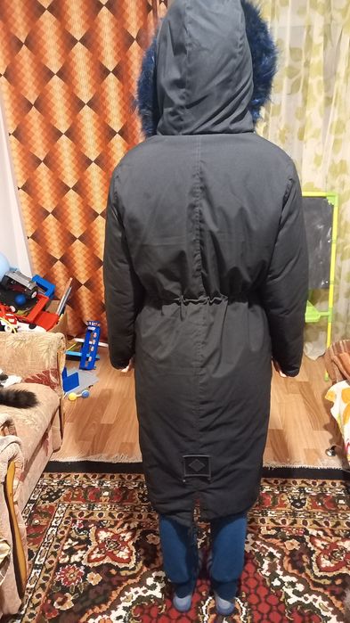 Продам зимнию куртку