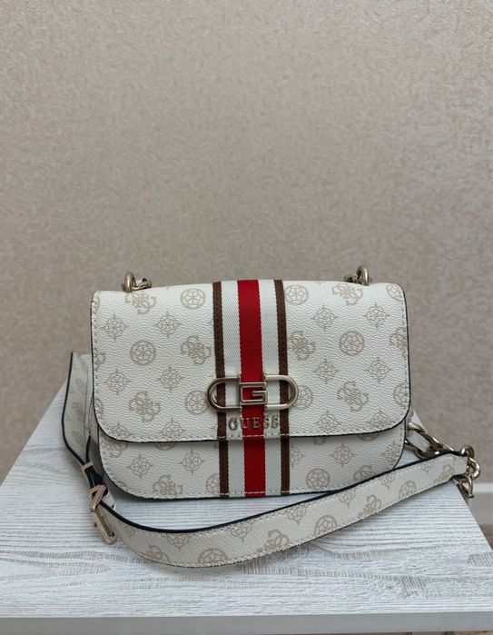Продам женскую сумку guess оригинал
