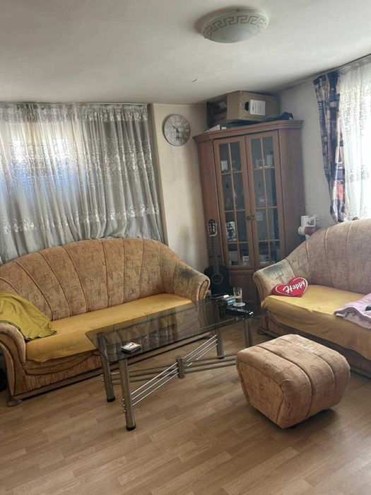 Продава се Двустаен апартамент в Варна, Цветен квартал - 75 кв.м за 2120 €/кв.м - Снимка #2