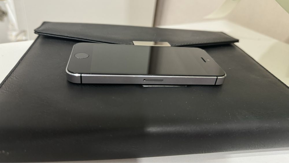 Продам iphone 5s