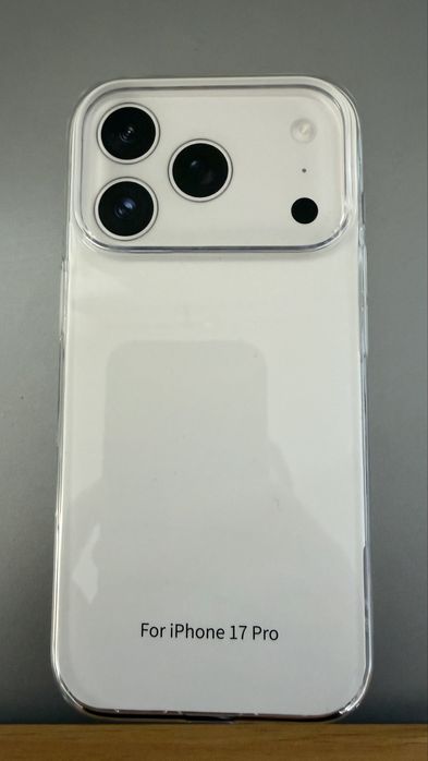 Айфон 17 про чехол