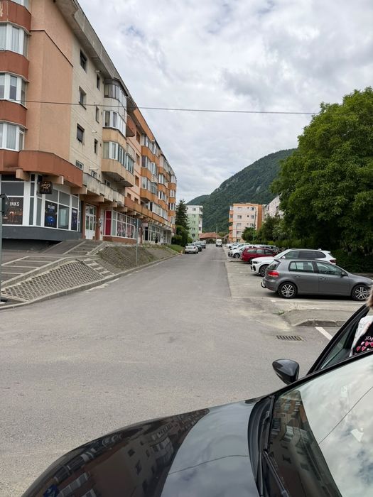 Apartament 2 camere  semidecomandat
