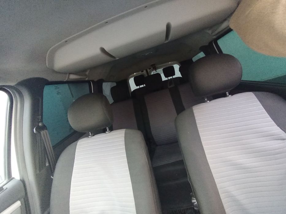 Срочно продаётся Lada Largus.