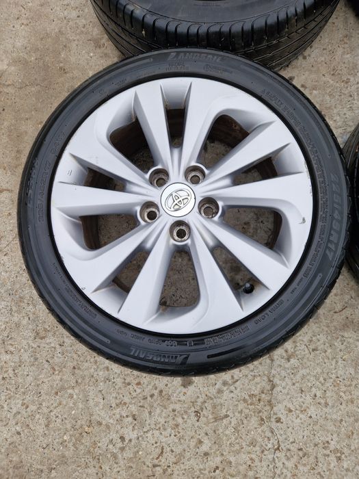 Roti Toyota Auris R17