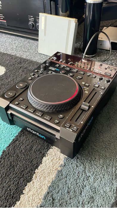 Consola pentru DJ cd player stanton cmp 800 mixer si cutie dedicata pentru transport