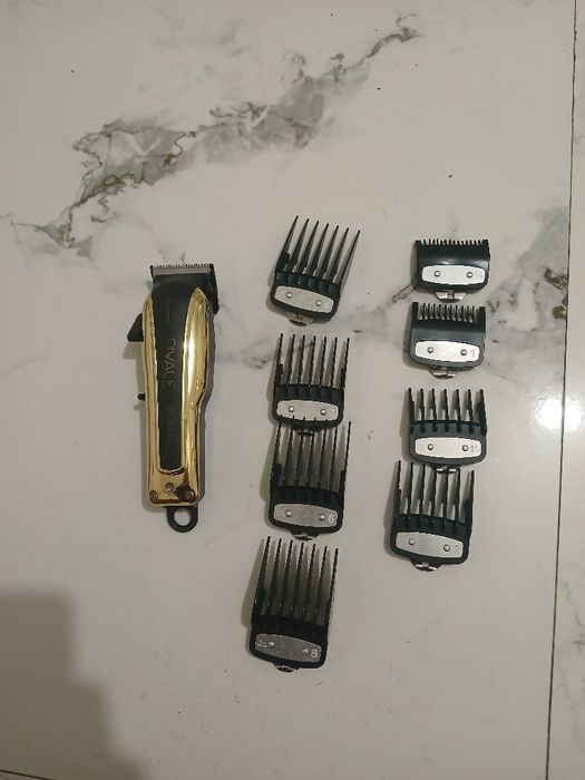 Mașina tuns kiepe rivale