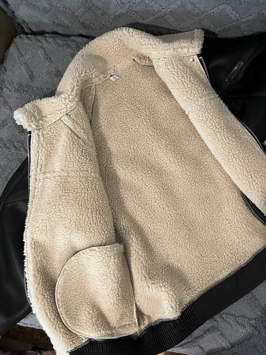 Продам новую куртку- бомбер