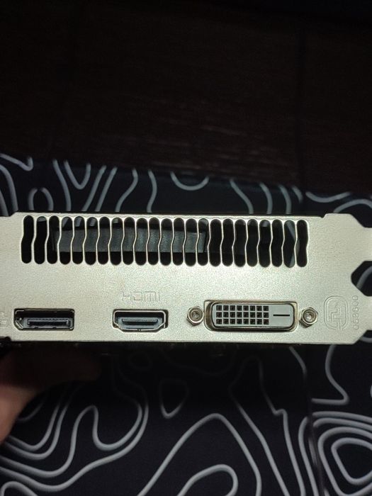 видеокарта AMD 550RX