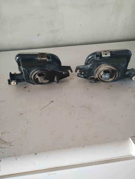 Продавам халогенни фарове за CLK W209