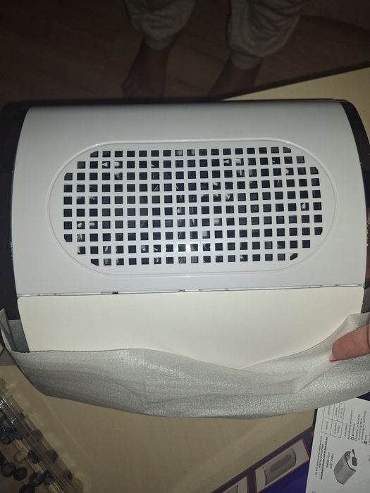 Aspirator unghii nou