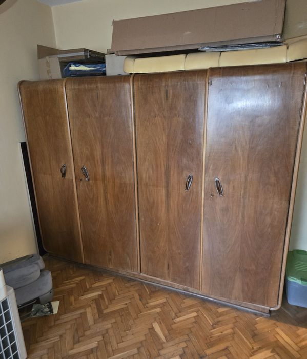 Мебели диван маса гардероб шкаф легло климатик