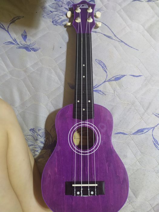 Продам укулеле Tutti