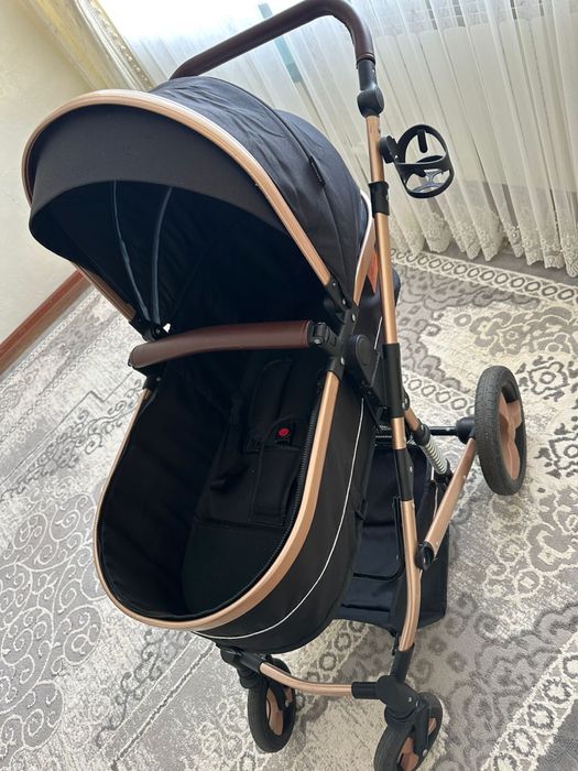Детская коляска в отличном состояний