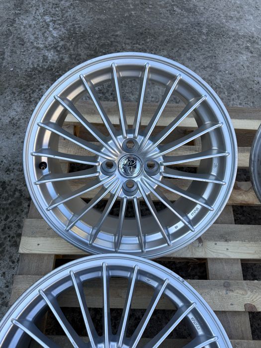 4x100 17, Toyota Yaris