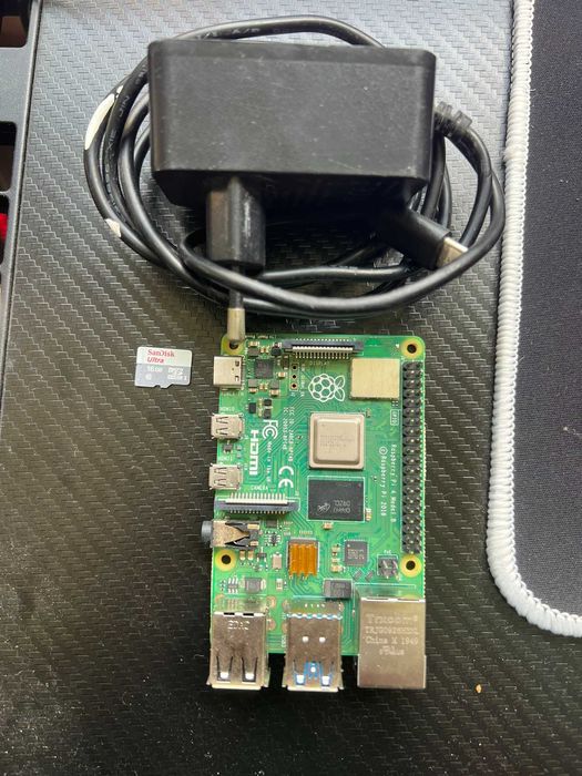 Raspberry Pi 4B 4GB + Захранване и кабели
