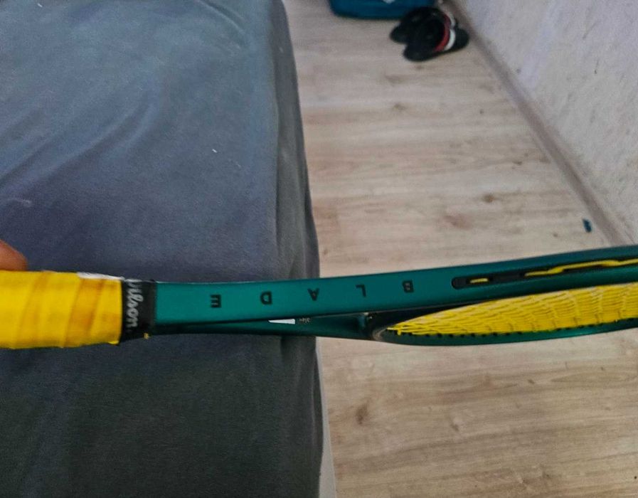 Vendo racchetta  WILSON BLADE 295 GR