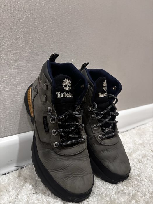 кроссовки тимберленд  серые