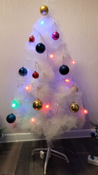 Продам ёлку с гирлянды