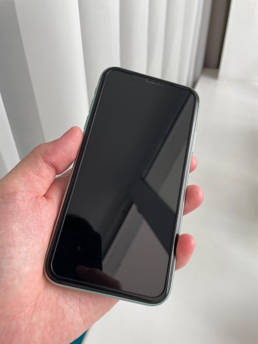 Продам Iphone 11