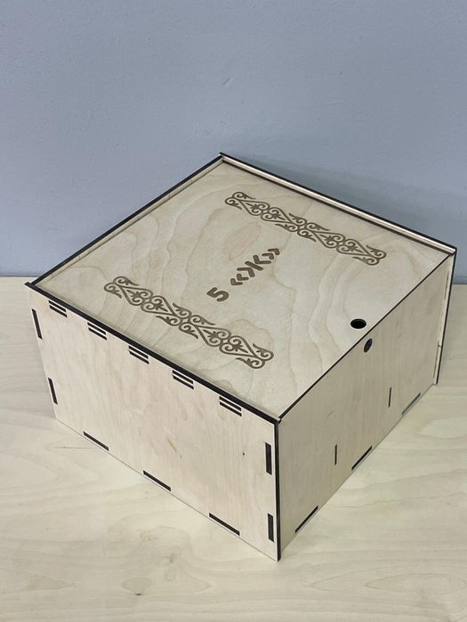 Коробки в школу для смартфонов