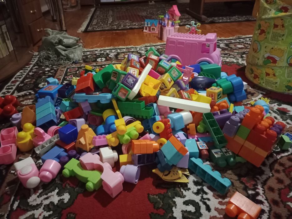 Много конструктора за 2000 т