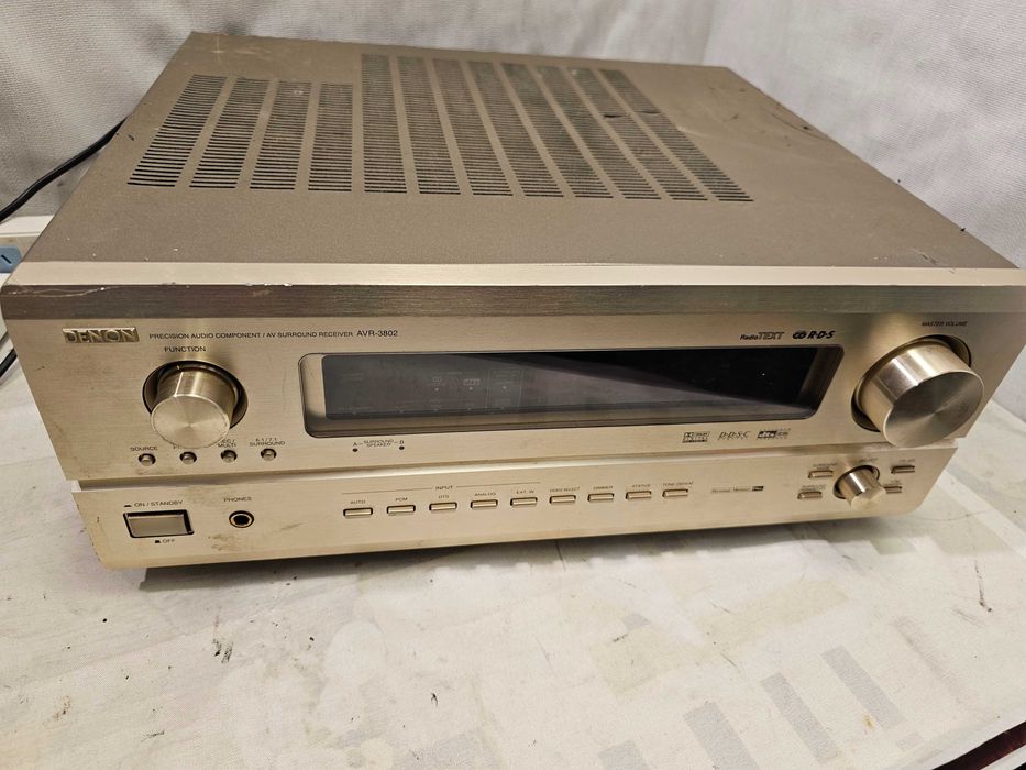 Defect statie DENON AVR-3802 Champagne nu porneste