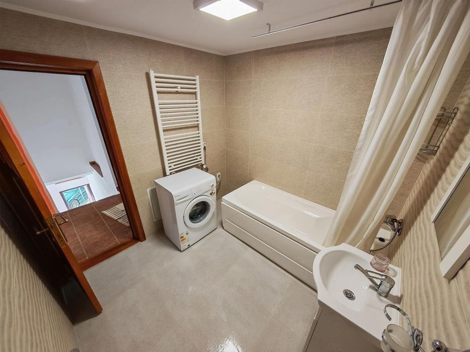 Închiriez apartament 2 camere - Tiberiu Crudu - Capăt  1 - Mobilat - AC - Loc parcare